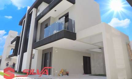 Sobrado c/170m² - c/ 03 Qtos sendo 01 Suíte Master - Terraço  Lounge - Churrasqueira - Xaxim - Curitiba