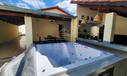 Casa para Venda em Caldas Novas, Residencial Recanto das Águas, 3 dormitórios, 1 suíte, 1 banheiro, 3 vagas