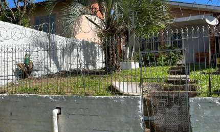 Casa com 2 quartos à venda na Rua Caxias do Sul, 64, Capão da Cruz, Sapucaia do Sul, 80 m2 por R$ 250.000