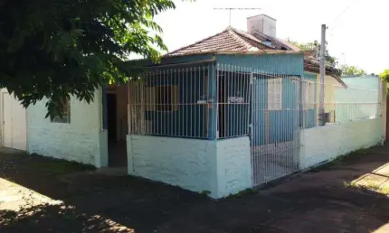 Casa de 120 metros quadrados no bairro Piratini com 2 quartos