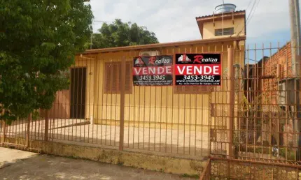 Casa de 90 metros quadrados no bairro Vargas com 3 quartos