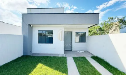 Casa com 2 quartos para alugar na Avenida Cascavel, 670, Piçarras, Guaratuba