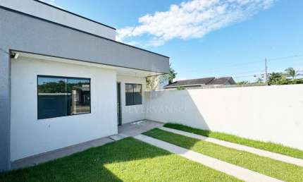 Casa com 2 quartos para alugar na Avenida Cascavel, 670, Piçarras, Guaratuba