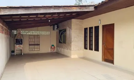 Casa com 3 quartos para alugar na Rua Engenheiro Beltrão, 359, Cohapar, Guaratuba