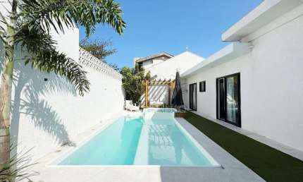 Casa com 4 quartos à venda na Rua Dr. José Mugiati Sobrinho, 313, Centro, Guaratuba