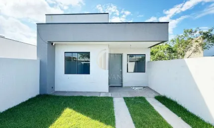 Casa com 2 quartos à venda na Avenida Cascavel, 670, Piçarras, Guaratuba