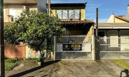 Casa com 2 quartos para alugar na Avenida Floriano Peixoto, 14, Centro, Guaratuba