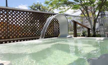Casa com 3 quartos para alugar na Avenida Floriano Peixoto, 219, Centro, Guaratuba
