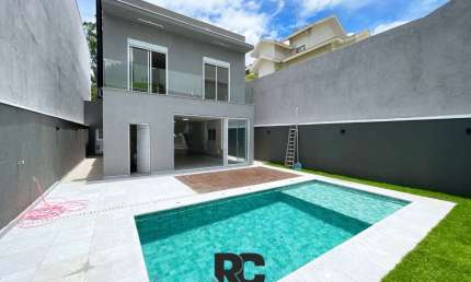 Sobrado com 3 dormitórios à venda, 250 m² por R$ 2.150.000,00 - Mosaico da Serra - Mogi das Cruzes/SP
