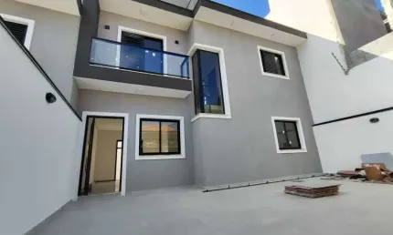 Sobrado com 3 dormitórios à venda, 108 m² por R$ 620.000 - Jardim Universo - Mogi das Cruzes/SP