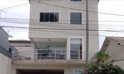 Sobrado com 4 dormitórios à venda, 380 m² por R$ 1.200.000 - Vila Pedroso - Arujá/SP