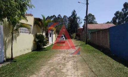 Casa com 2 quartos à venda no Centro, Mairinque 