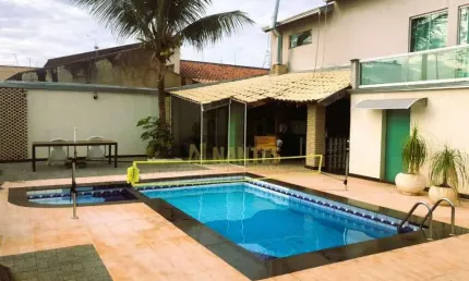 Casa com 3 suítes à venda, 230 m² R$ 1.300.000 - San Fernando - Londrina/PR