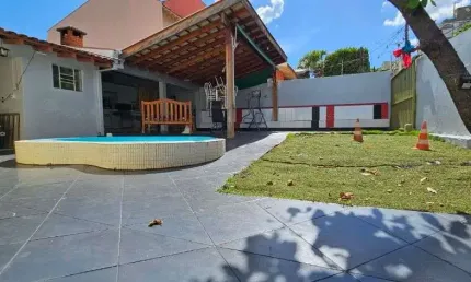 Casa de esquina à venda, 200 m² por R$ 595.000 - Bela Vista - Londrina/PR