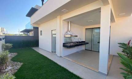 Casa com 3 suítes à venda Condomínio Tauá Aranguá, 144 m² por R$ 1.175.000 - Abussafe - Londri