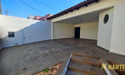 Casa térrea a venda, 155 m², 3 dormitórios sendo 1 suíte por R$ 890.000,00 - Londrina/Pr.