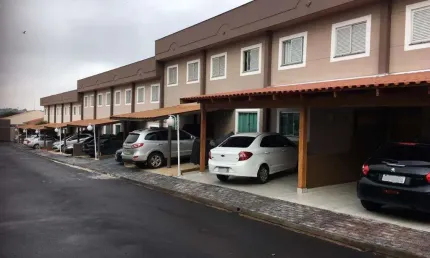 Casa a venda com 3 dormitórios, em Condominio Fechado, Bairro Santiago, Londrina/Pr