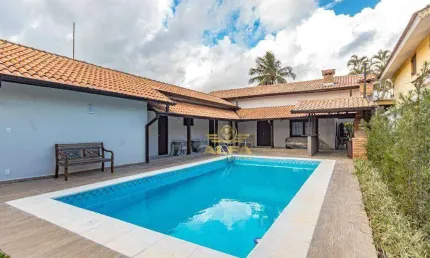 Casa à Venda no Acapulco em Guarujá | Alfa Imóveis Guarujá
