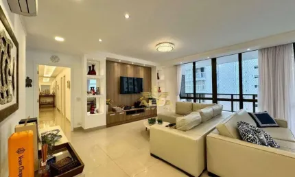 PERTO DO MAR - Apartamento com 5 quartos sendo 2 suítes, 2 vagas de garagem, Praia das Pitangueiras, Guarujá.
