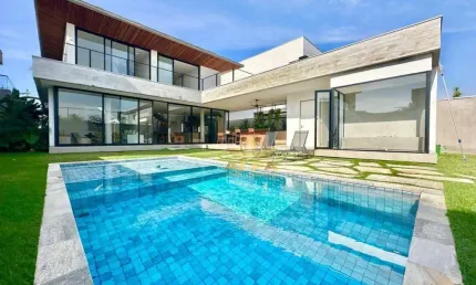 Casa à Venda no Acapulco em Guarujá | Alfa Imóveis Guarujá