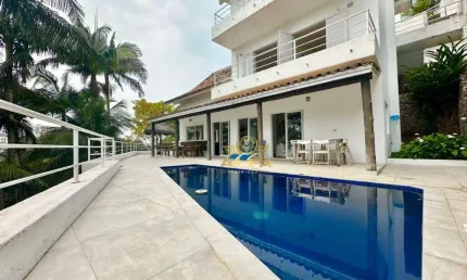 Casa à Venda na Peninsula em Guarujá | Alfa Imóveis Guarujá