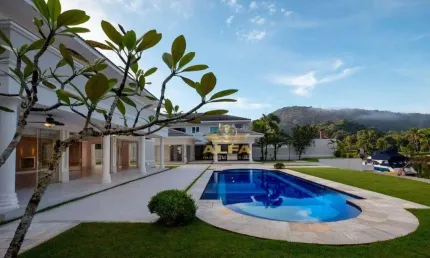 Casa à Venda na Marina Guarujá | Alfa Imóveis Guarujá