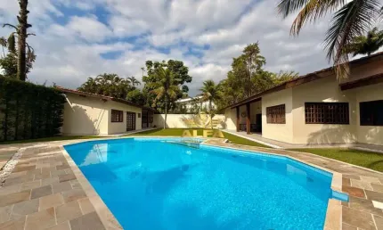 Casa à Venda no Acapulco em Guarujá | Alfa Imóveis Guarujá