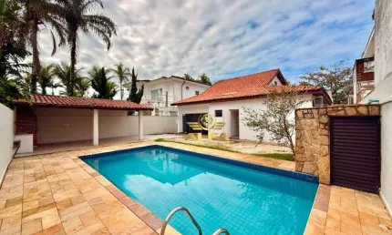 Casa à Venda no Acapulco em Guarujá | Alfa Imóveis Guarujá