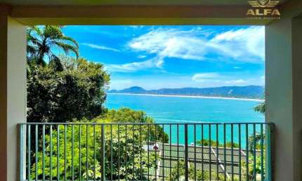 Casa na praia com 5 suítes e varanda com vista para o mar - Península, Guarujá.
