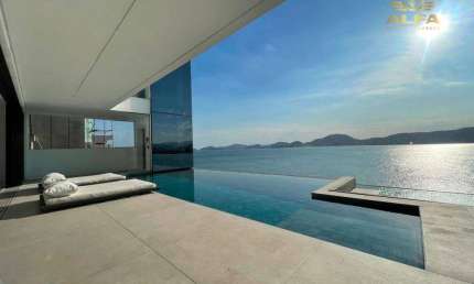 Casa à Venda na Península em Guarujá | Alfa Imóveis Guarujá
