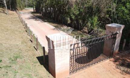 Chácara / sítio à venda no Batatuba, Piracaia  por R$ 660.000