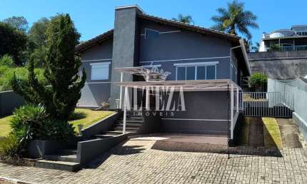 Casa em condomínio fechado com 3 quartos à venda na Rua C, Marmeleiro, Atibaia por R$ 1.500.000