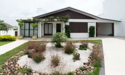 Casa com 3 quartos à venda na Rua XV de Novembro, 1182, Vila Bancária, Campo Largo por R$ 1.450.000