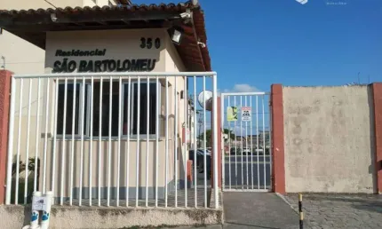 Apartamento com 2 dormitórios à venda, 50 m² por R$ 100.000,00 - Baraúna - Feira de Santana/BA