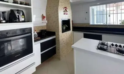 Casa com 3 dormitórios à venda, 238 m² por R$ 720.000 - Sim - Feira de Santana/BA