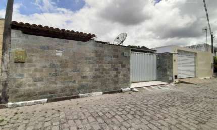Casa com 3 dormitórios à venda por R$ 220.000,00 - Brasília - Feira de Santana/BA