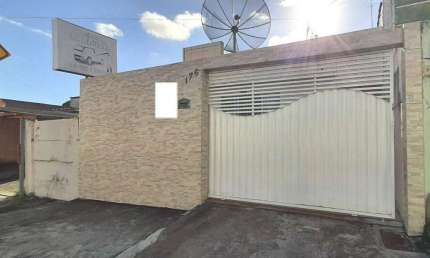 Casa com 3/4 à venda por R$ 300.000 - Olhos D Água - Feira de Santana/BA