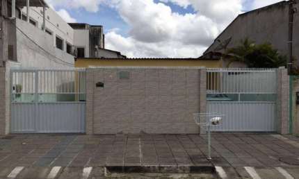 Casa com 7 dormitórios à venda, 170 m² por R$ 950.000,00 - Ponto Central - Feira de Santana/BA