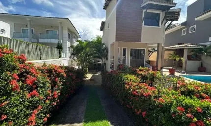 Casa com 3 suíte e 1 gabinete, em condomínio fechado em Lauro de Freitas!