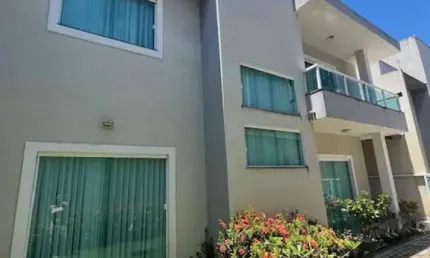 Seu Refúgio em Pitangueiras: Duplex Exclusivo com 3 Suítes!