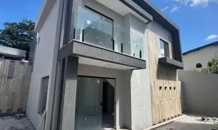 Casa Duplex 4/4 ao lado da orla de vilas do atlântico.