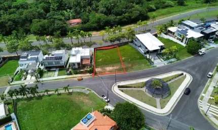 Terreno à venda na Rua Caraíva, 22, Alphaville (Abrantes), Camaçari