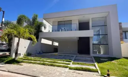 Casa de Alto Padrão à Venda – Condomínio Porto Real | Av. Priscila Dutra