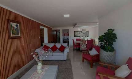 Casa de Cond. Para Vender com 3/4, 2 suítes no Centro.