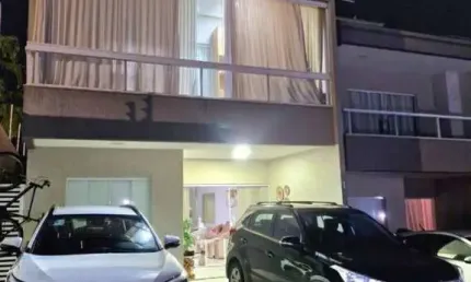 Casa Solta Espetacular à Venda em Condomínio Fechado – Pitangueiras, Lauro de Freitas  4 Suítes | Piscina Privativa | Energia Solar | R$ 890.000,00