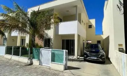 Casa Duplex à Venda – Foz do Joanes - OPORTUNIDADE.