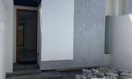 Casa Térrea Moderna á Venda com 3/4, sendo 1 suíte no Centro de Lauro De Freitas.