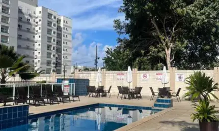 Apartamento á venda com 2/4 no condomínio solar das flores.