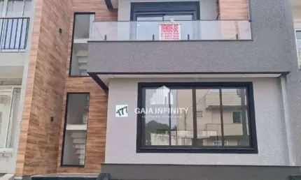 Sobrado com 3 dormitórios à venda, 206 m² por R$ 1.100.000,00 - Pinheirinho - Curitiba/PR