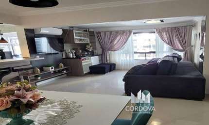 APARTAMENTO CENTRAL 150 METROS DO MAR EM BALNEÁRIO CAMBORIÚ